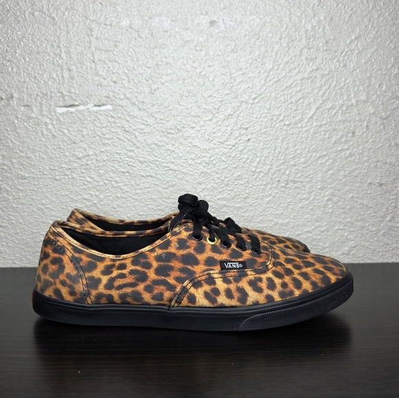 Vans Lowpro Leopard Print Sneakers Unisex Size 8.5M 10W - Picture 5 of 10
